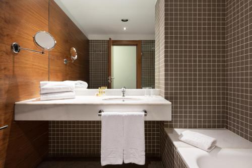 Habitación Doble del hotel Eurostars Marques De Vallejo. Foto 1
