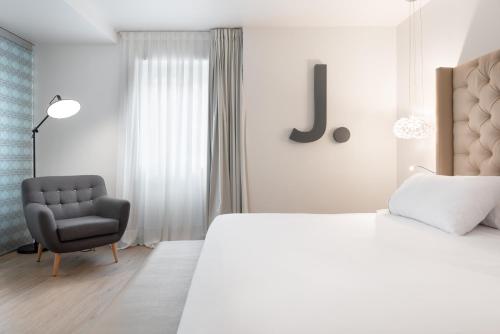 Habitación Doble Premium del hotel Eurostars Marques De Vallejo. Foto 5