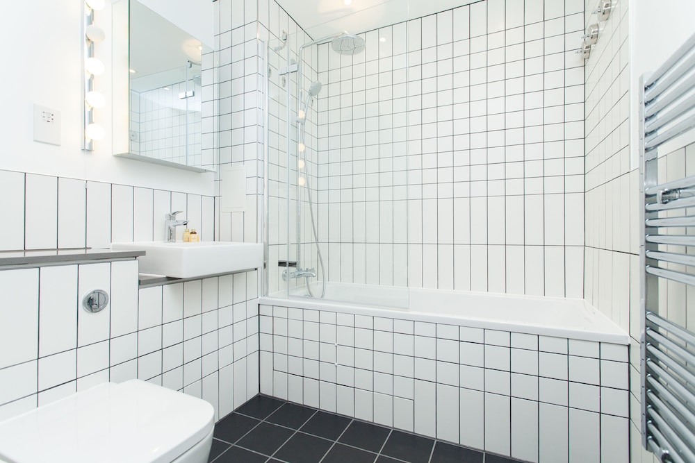 Apartamento superior, 2 habitaciones del hotel Clover Court by Aeria Apartments. Foto 5