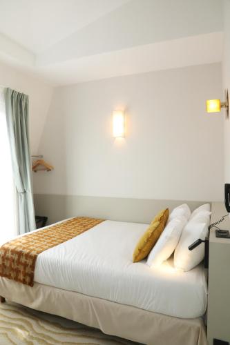 Habitación Doble Clásica Pequeña del hotel Five Boutique Paris Quartier Latin. Foto 1