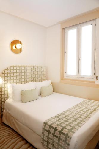 Habitación Doble Clásica Pequeña del hotel Five Boutique Paris Quartier Latin. Foto 3