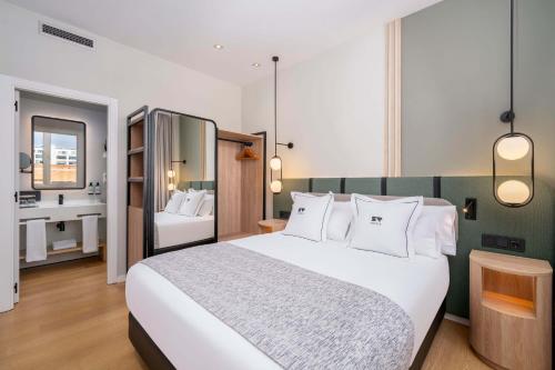 Suite Cama Litera Vista ciudad 1 Cama doble del hotel and Spa Villa Olímpic@ Suites. Foto 1