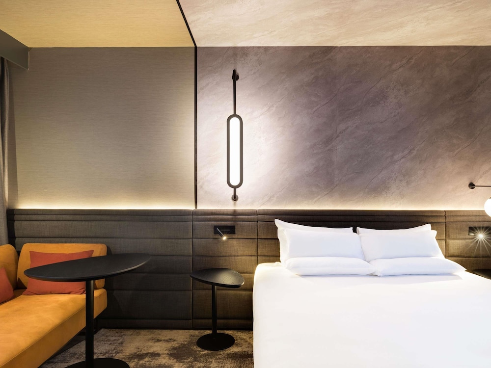 Habitación Deluxe, 1 cama de matrimonio con sofá cama del hotel Novotel London Paddington