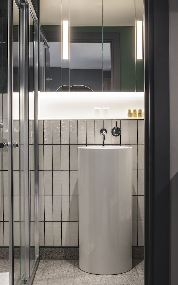 Estudio 1 Cama king Vista ciudad kitchenette del hotel The Gate. Foto 5