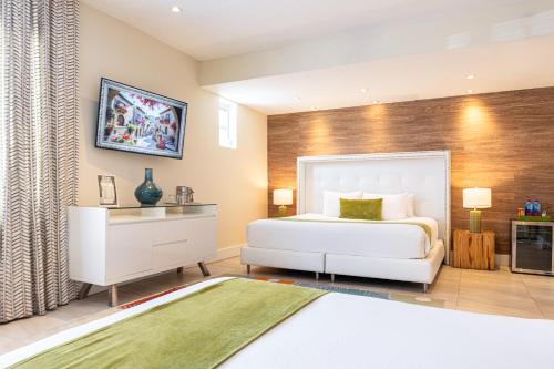 Double Queen Jr Suite del hotel Chesterfield Hotel y Suites. Foto 5