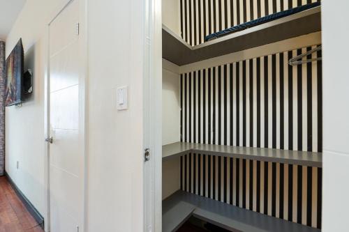 Habitación Doble Estándar del hotel Chesterfield Hotel y Suites
