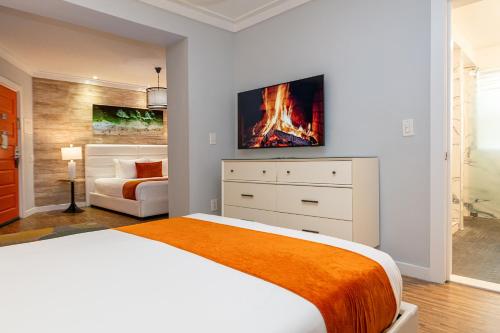 Deluxe Double Queen Jr Suite del hotel Chesterfield Hotel y Suites. Foto 1