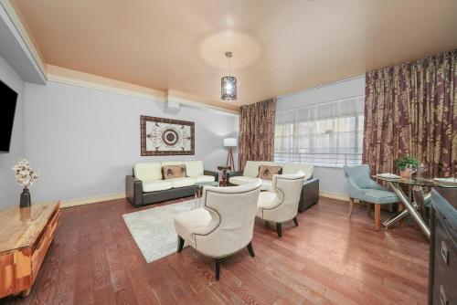 Suite Deluxe de 1 dormitorio con cama grande del hotel Riviera South Beach, A South Beach Group. Foto 4