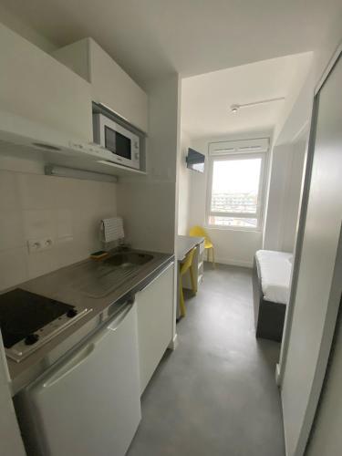 Estudio Con Cocina 1 Cama doble del hotel Moov'appart Hotel Clichy
