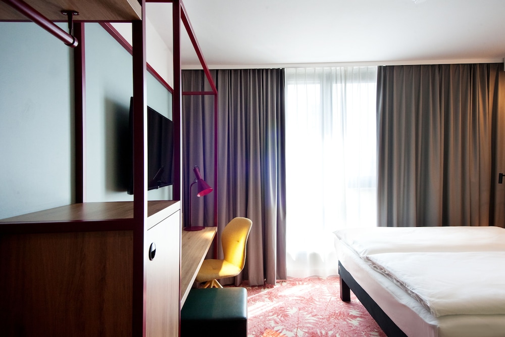Habitación doble, Mucho estilo y comodidad para un sueño reparador para una o dos personas del hotel Ibis Styles Klagenfurt Am Woerthersee. Foto 2