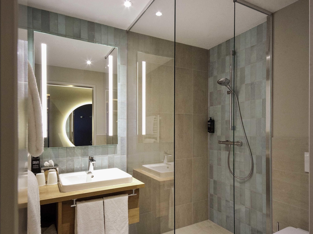 Habitación Estándar con 1 cama doble del hotel Ibis Styles Parndorf Neusiedler See. Foto 6