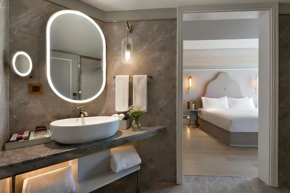 Privilege, Habitación, 1 cama de matrimonio grande del hotel Mercure Chengdu Jinniu Wanda Plaza. Foto 2