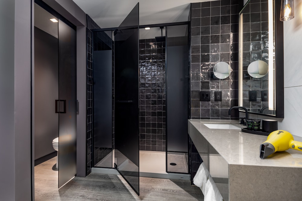 2 Camas Queen Piso Alto del hotel Hyatt Centric Southpark Charlotte. Foto 3