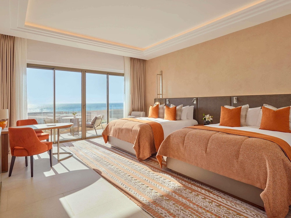 Habitación Deluxe Fairmont con Vistas al Océano y Dos Camas Queen del hotel Fairmont Taghazout Bay. Foto 1