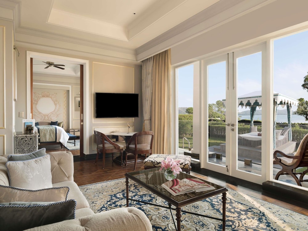 Raffles, Suite ejecutiva, 1 cama de matrimonio grande del hotel Raffles Udaipur. Foto 12