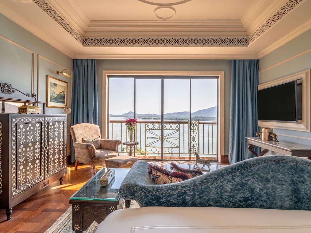 Habitación Signature, junto al lago del hotel Raffles Udaipur. Foto 7