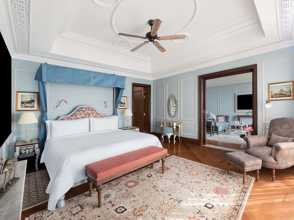 Suite, junto al lago del hotel Raffles Udaipur. Foto 6