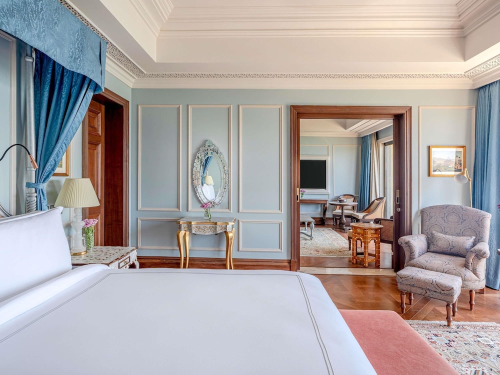 Suite, junto al lago del hotel Raffles Udaipur. Foto 9