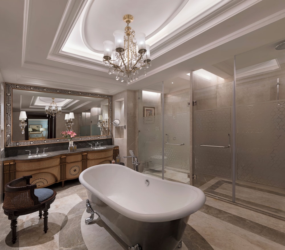 Suite, junto al lago del hotel Raffles Udaipur. Foto 15