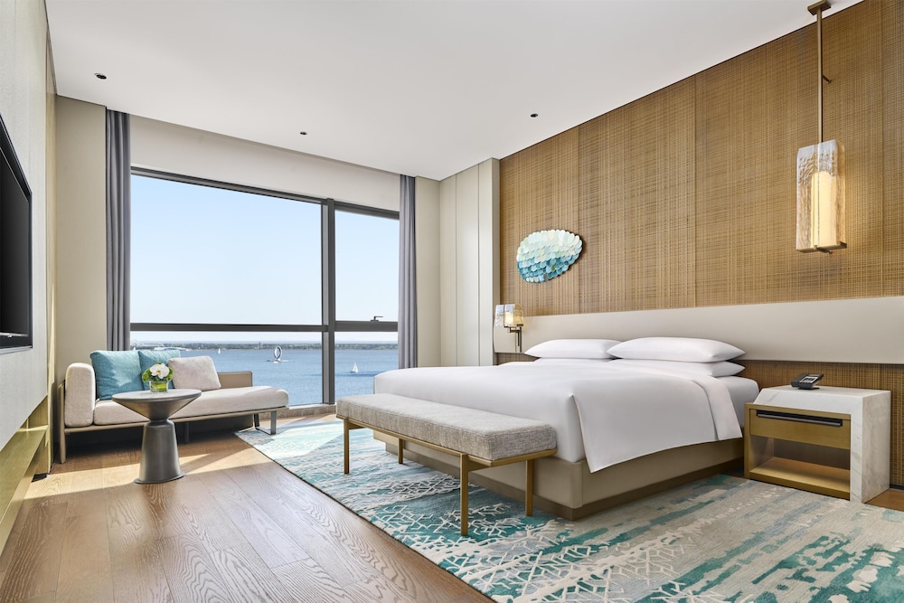 Suite, 1 cama king size, vistas al lago del hotel Hyatt Regency Shanghai Lingang. Foto 2