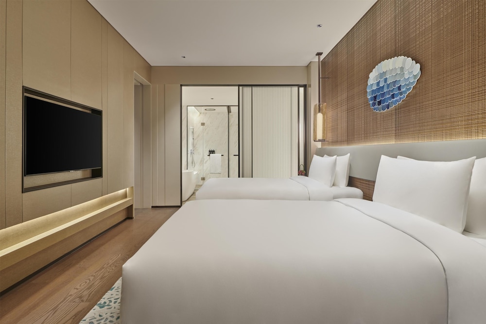 Suite, 2 camas individuales, vistas a la ciudad del hotel Hyatt Regency Shanghai Lingang. Foto 3