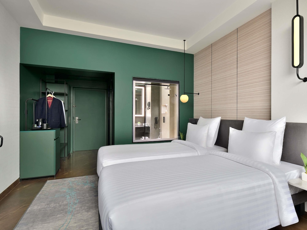 Habitación Superior con dos camas individuales - Vistas a Cazri del hotel Novotel Jodhpur Iti Circle. Foto 3