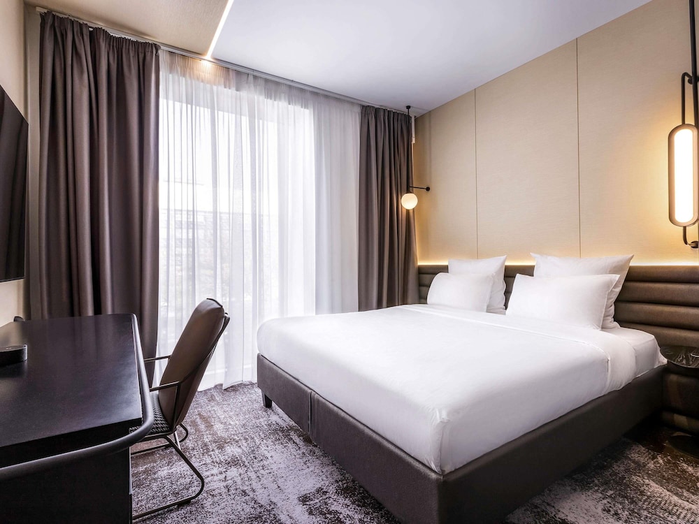 Apartamento de dos Dormitorios del hotel Novotel Living Almaty Jetisu. Foto 10