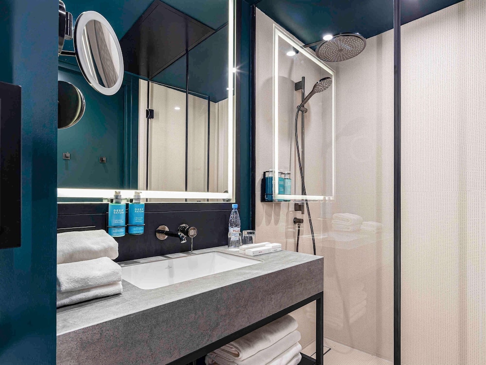 Estudio del hotel Novotel Living Almaty Jetisu. Foto 1