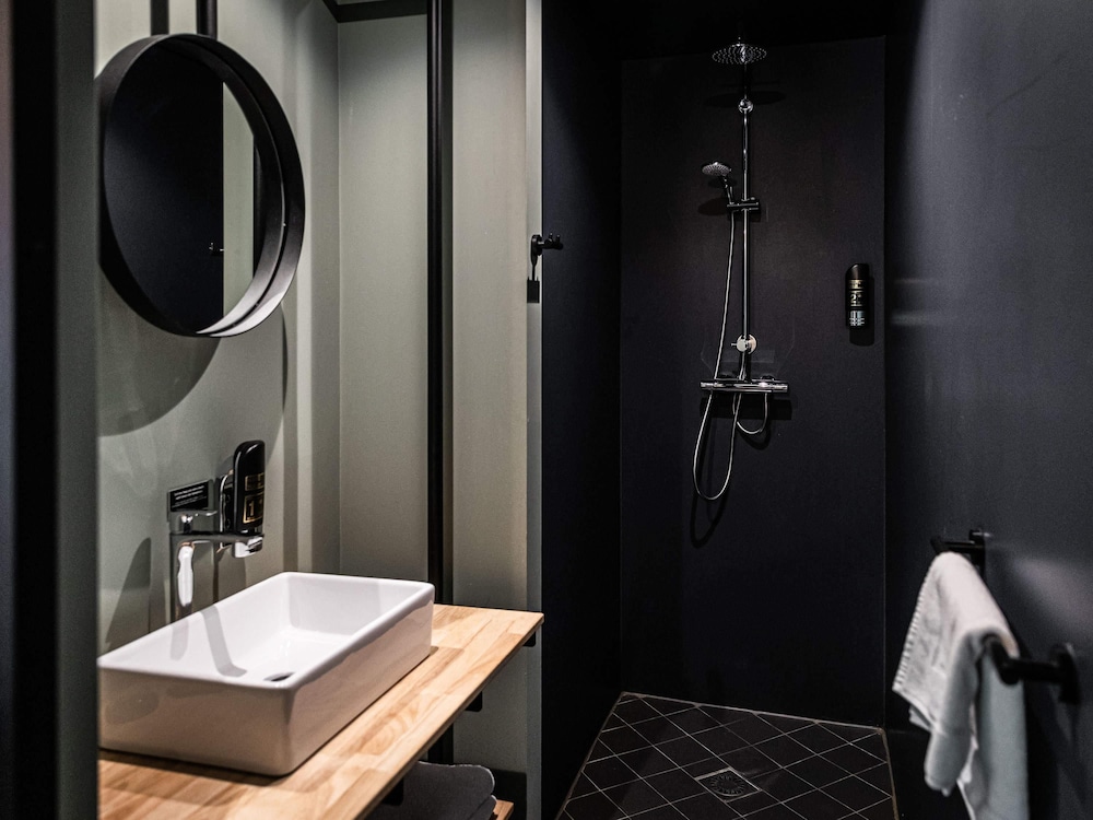 Habitación Comfort con 1 cama doble del hotel Valkenburg By Mercure