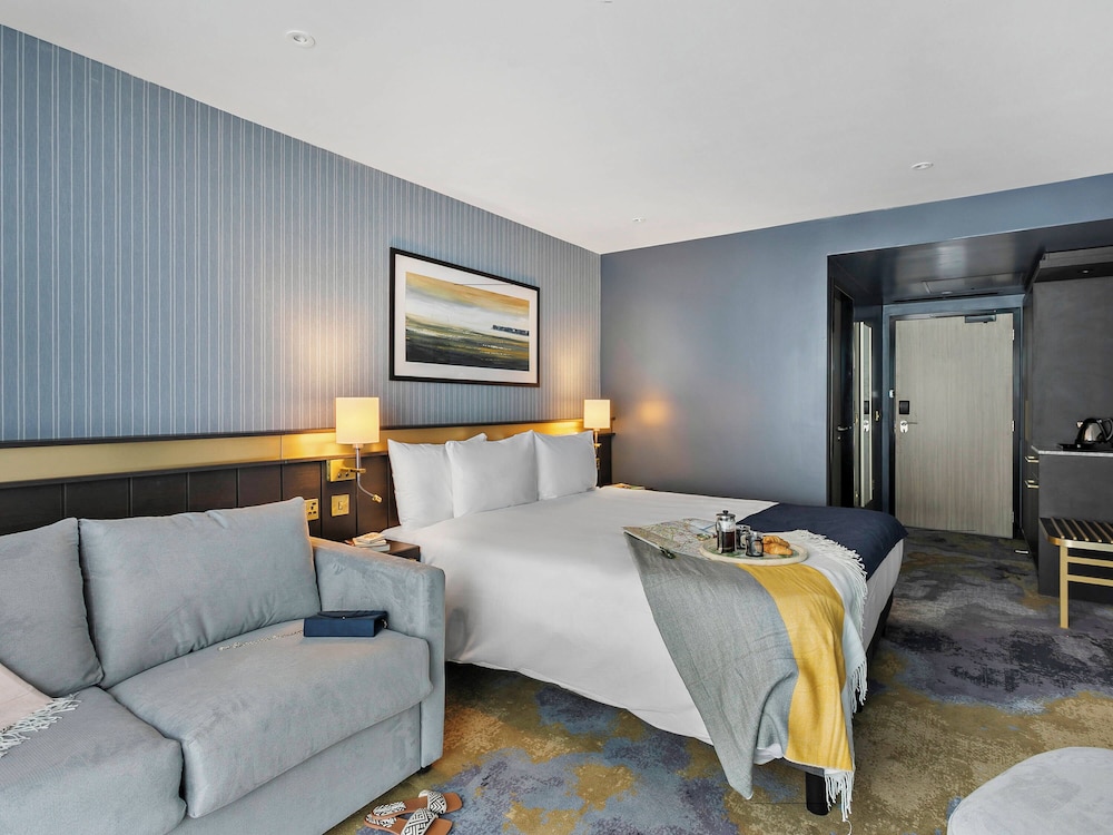 1 cama doble y sofá - cama del hotel Mercure Paignton. Foto 3
