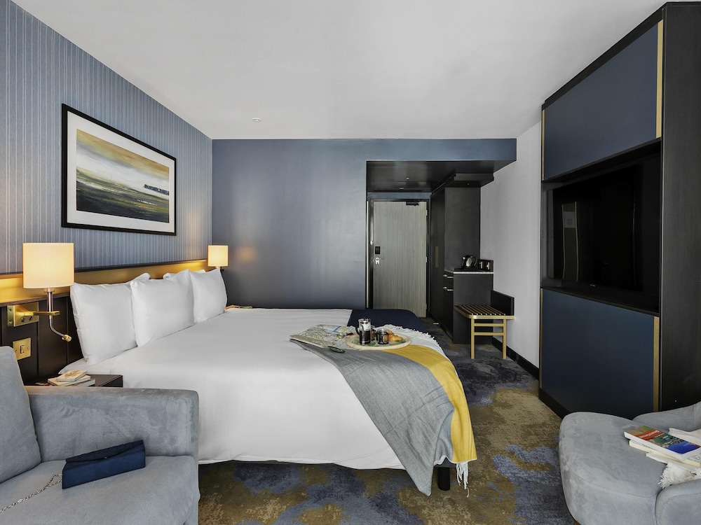 1 cama doble y sofá - cama del hotel Mercure Paignton. Foto 4
