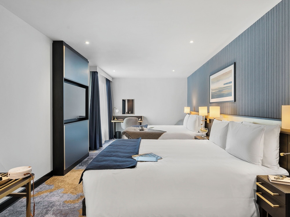 Habitación Clásica con 2 camas dobles del hotel Mercure Paignton. Foto 1