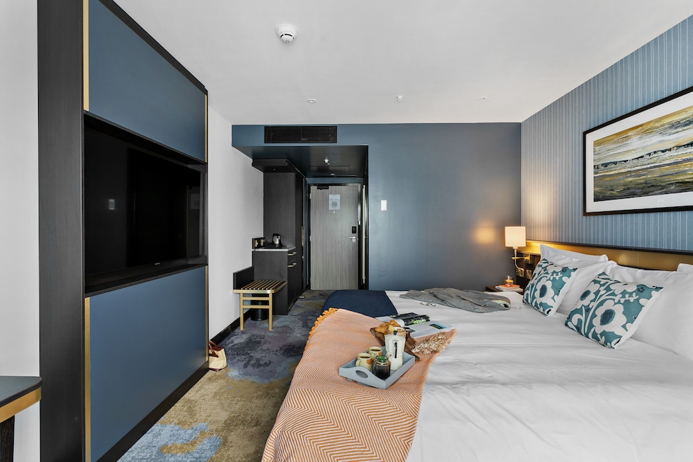 Habitación clásica con cama doble y vistas limitadas del hotel Mercure Paignton. Foto 5
