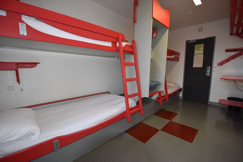 Habitación cuádruple con baño compartido del hotel Auberge Jeunesse HI Paris - Le d’Artagnan