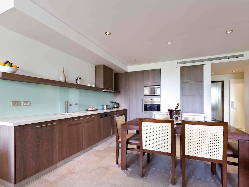 Apartamento, 2 habitaciones, piscina privada del hotel Pullman Palm Cove Sea Temple Resort and Spa. Foto 16