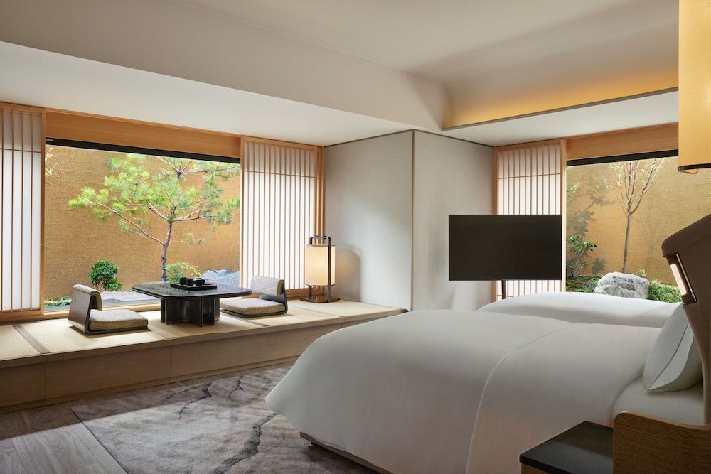 Suite Premier, 2 camas individuales, vistas al jardín del hotel Dusit Thani Kyoto. Foto 1
