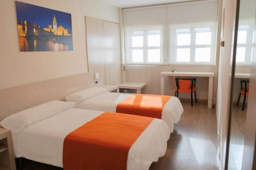 Habitación Doble Estándar del hotel Spa Río Ucero. Foto 6