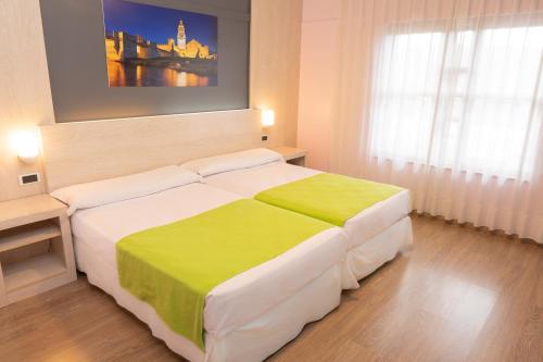 Oferta Especial - Habitación Doble 2 camas con acceso al Spa del hotel Spa Río Ucero. Foto 9