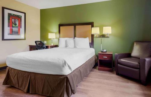 Estudio con cama grande - No fumadores del hotel Extended Stay America Suites Elizabeth Newark Airport