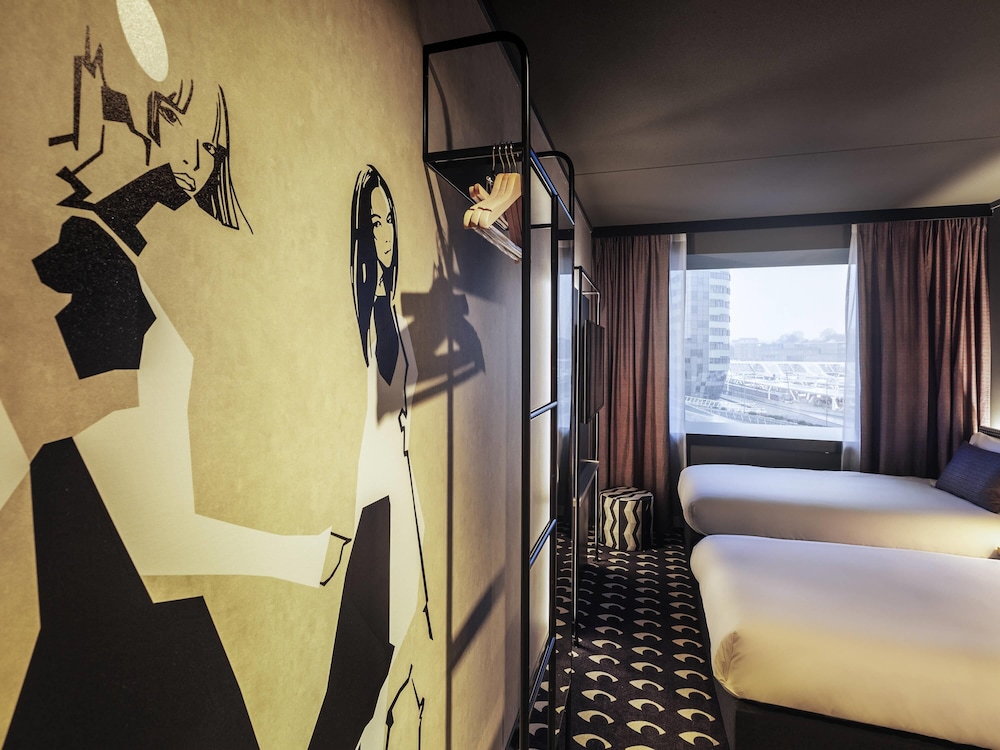 Habitación estándar con 2 camas individuales del hotel Ibis Styles Arnhem Centre. Foto 5