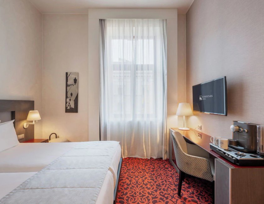Habitación Deluxe del hotel Eurostars Palazzo Zichy. Foto 1