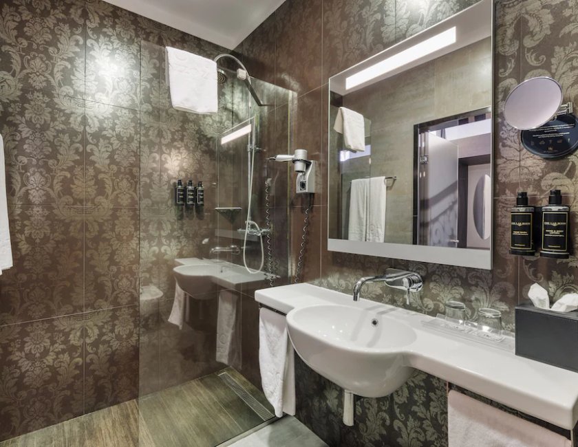 Habitación Deluxe (Cama Supletoria) del hotel Eurostars Palazzo Zichy. Foto 5