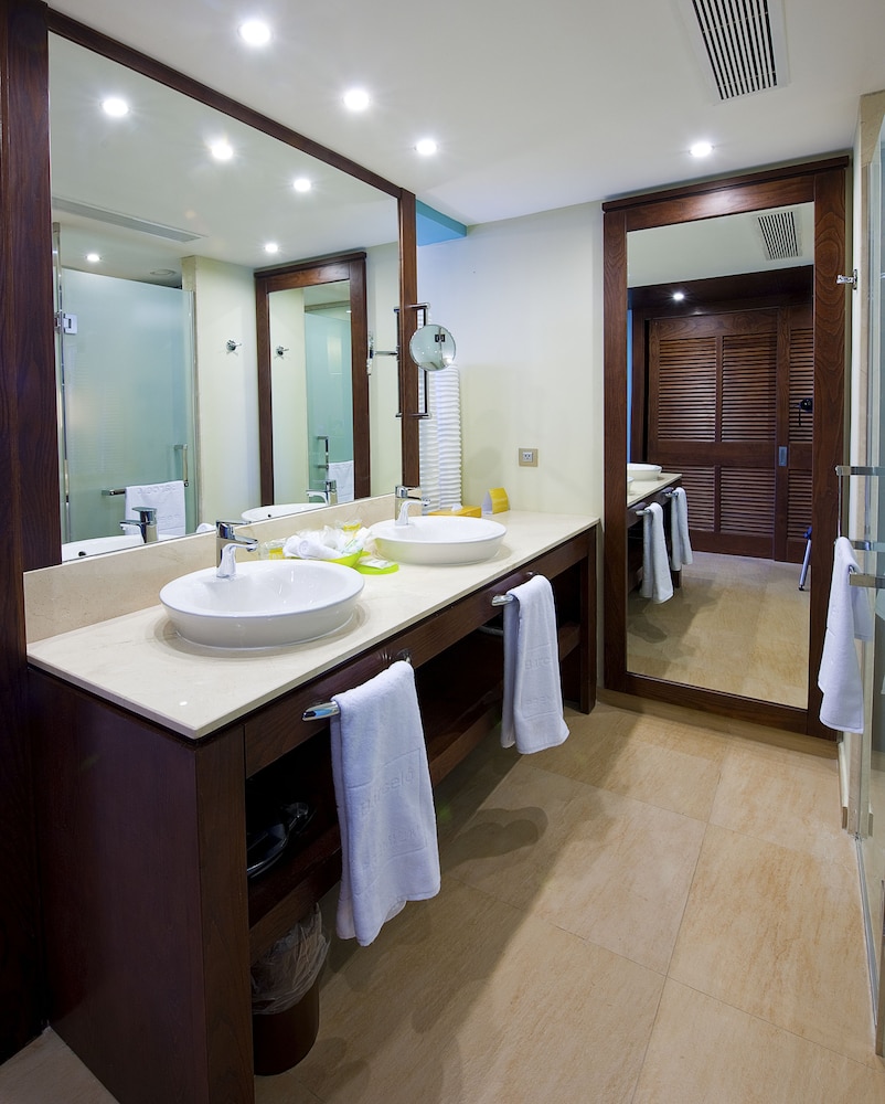 Habitación superior del hotel Barceló Bávaro Palace - All Inclusive. Foto 3