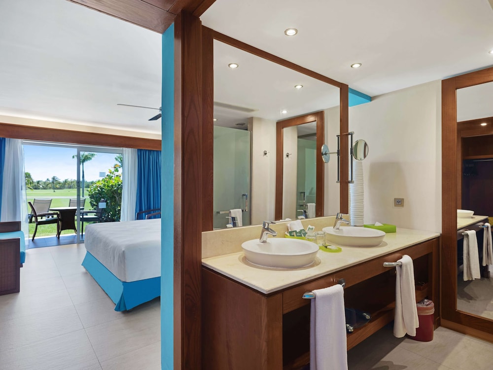 Habitación superior del hotel Barceló Bávaro Palace - All Inclusive. Foto 4
