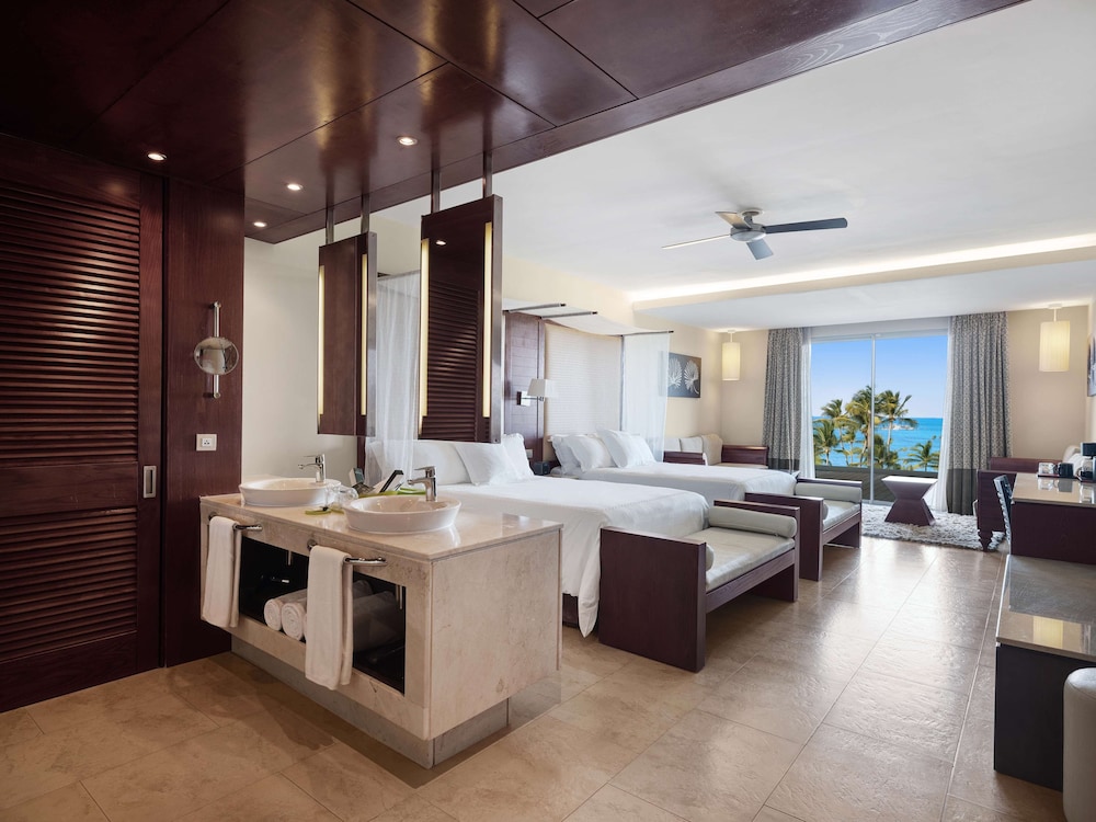 Suite junior, vistas al mar (Premium Level) del hotel Barceló Bávaro Palace - All Inclusive. Foto 5