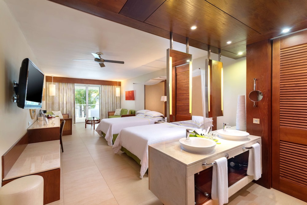 Suite junior del hotel Barceló Bávaro Palace - All Inclusive. Foto 4