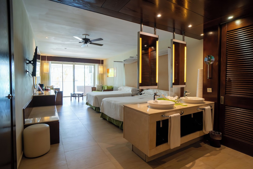 Suite junior (Family Premium Level - 2A3C) del hotel Barceló Bávaro Palace - All Inclusive. Foto 3
