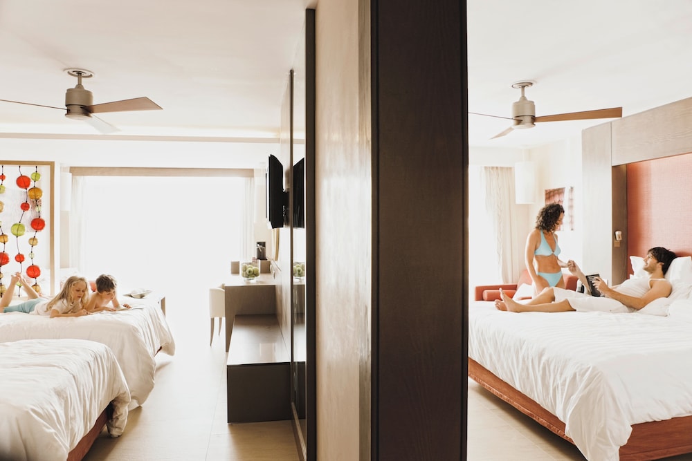 Suite junior (Family Premium Level - 3A2C) del hotel Barceló Bávaro Palace - All Inclusive