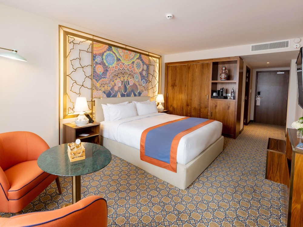 Habitación Privilegiada con 1 cama king size y vistas a la bahía del hotel Mercure Alger Palais Des Congres. Foto 4