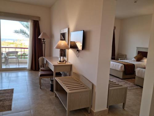 Habitación Familiar del hotel Amarina Queen Resort & Aqua Park Marsa Alam. Foto 14